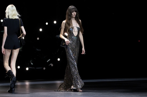 دار Celine تستبق أسبوع الموضة وتكشف عن مجموعة خريف وشتاء 2023