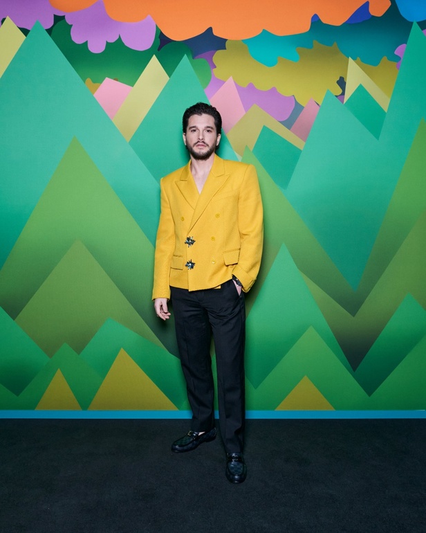 تصاميم Louis Vuitton الإبداعية على أنغام الدبكة... عرض أزياء مليء بالمفاجآت