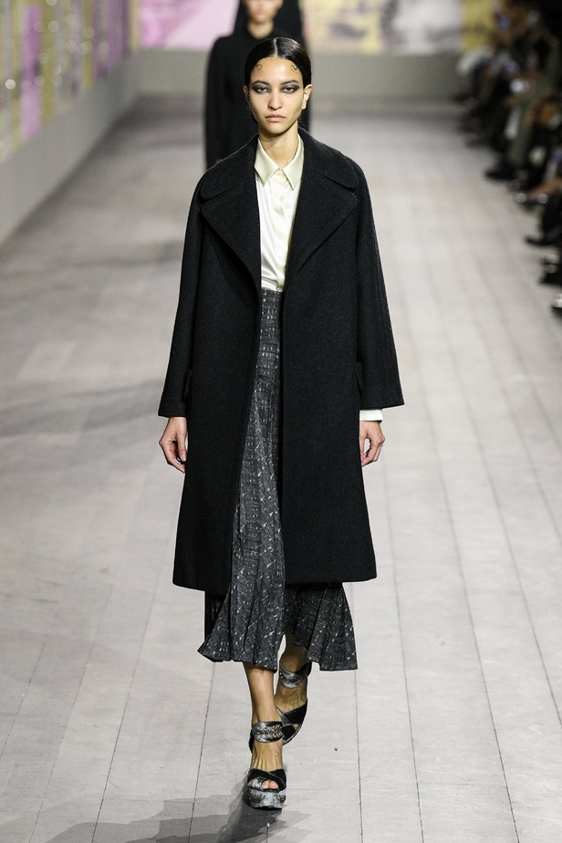 مجموعة Dior للتصاميم الراقية لموسم ربيع وصيف 2023... حِرفة أساسها الفكر