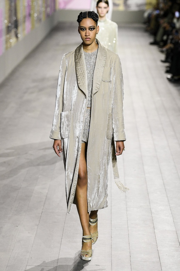 مجموعة Dior للتصاميم الراقية لموسم ربيع وصيف 2023... حِرفة أساسها الفكر