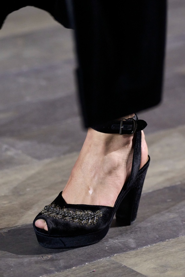 مجموعة Dior للتصاميم الراقية لموسم ربيع وصيف 2023... حِرفة أساسها الفكر