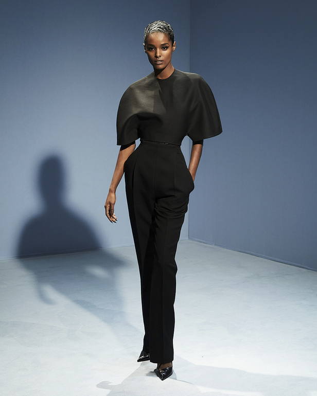 مجموعة Jean Paul Gaultier للهوت كوتور.. تصاميم حيوية للمرأة العصرية