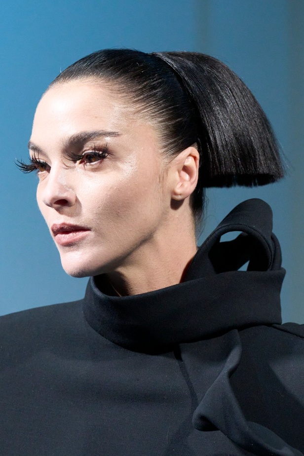 اطلالت جمالية من مجموعة Jean Paul Gaultier للهوت كوتور..