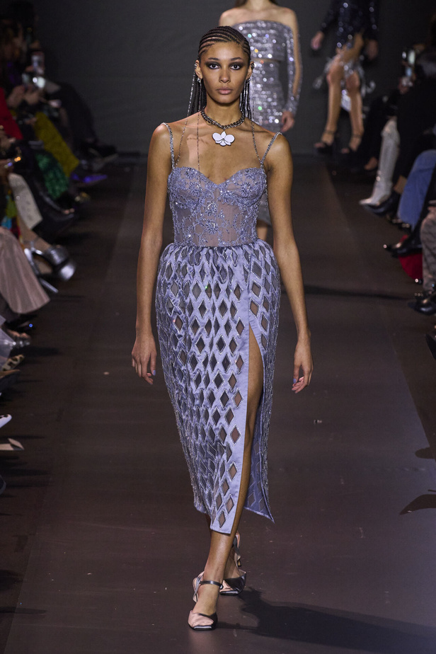 مجموعة جورج حبيقة للهوت كوتور 2023.. فخامة الشك والاناقة التي لا تزول