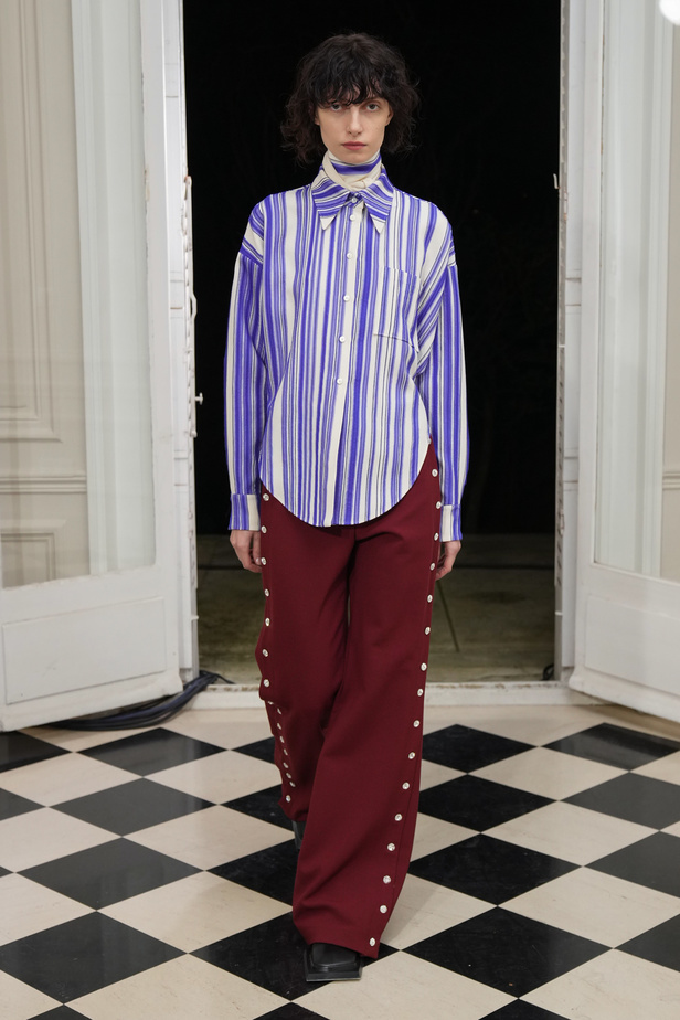 ميزون ربيع كيروز تعود إلى عروض الأزياء الراقية بعد غياب ثلاثة أعوام