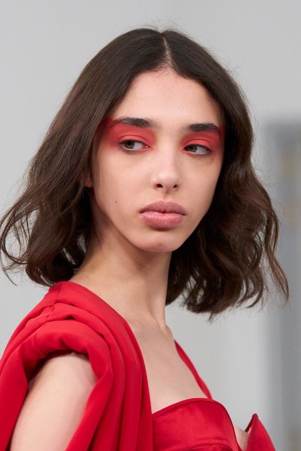 اطلالات جمالية من عرض مجموعة Alexis Mabille للهوت كوتور