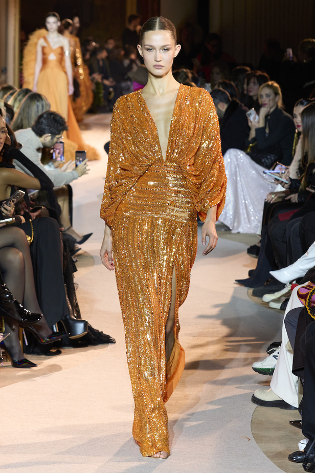 من عرض أزياء زهير مراد للهوت كوتور لربيع وصيف 2023