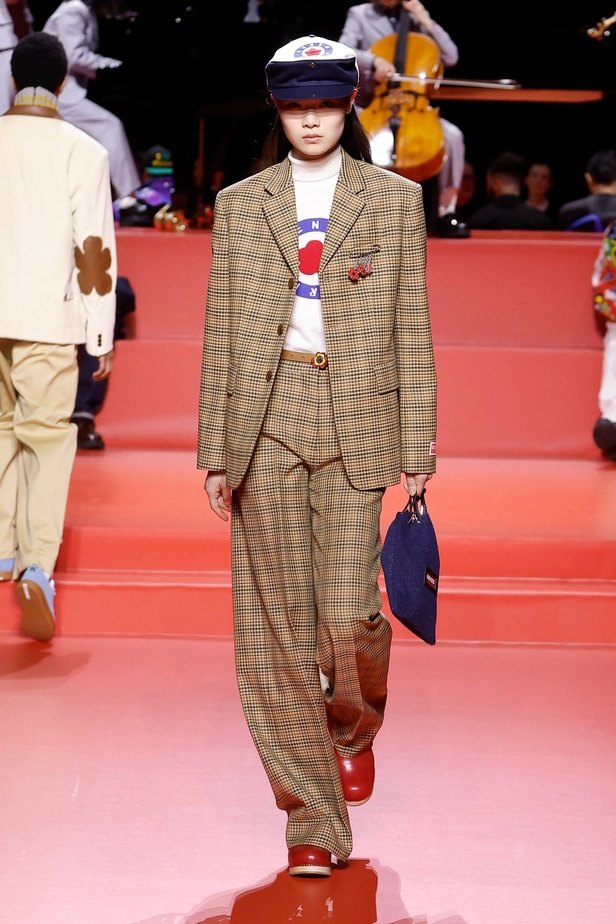 مجموعة KENZO لخريف وشتاء 2023 للنساء والرجال: مغامرة عبر الثقافات والعصور