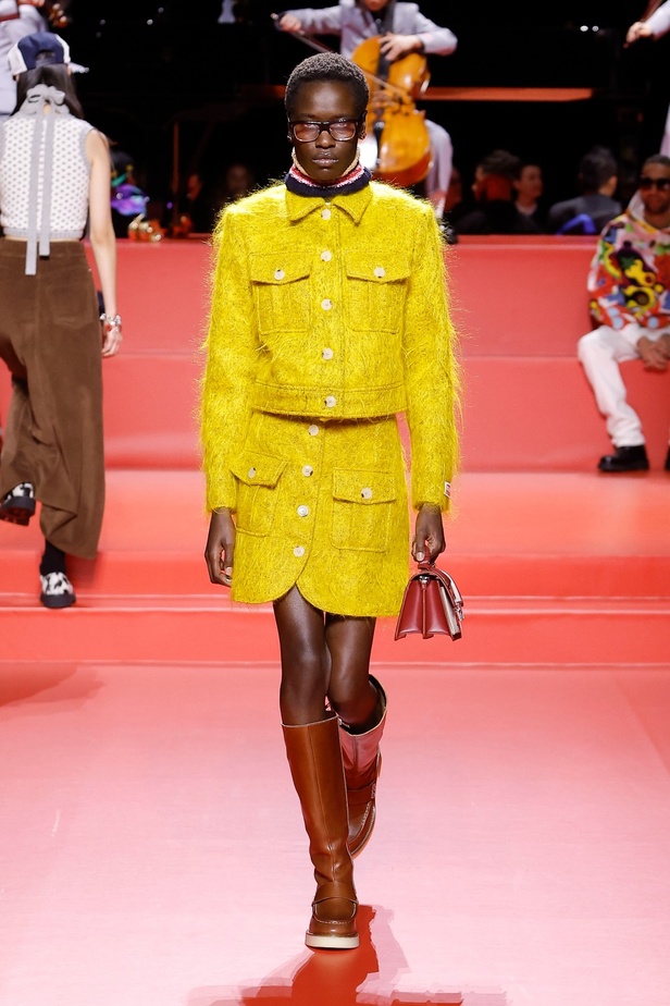 مجموعة KENZO لخريف وشتاء 2023 للنساء والرجال: مغامرة عبر الثقافات والعصور