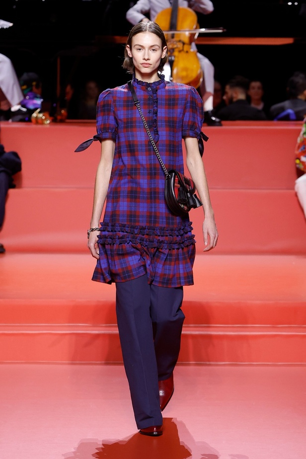 مجموعة KENZO لخريف وشتاء 2023 للنساء والرجال: مغامرة عبر الثقافات والعصور