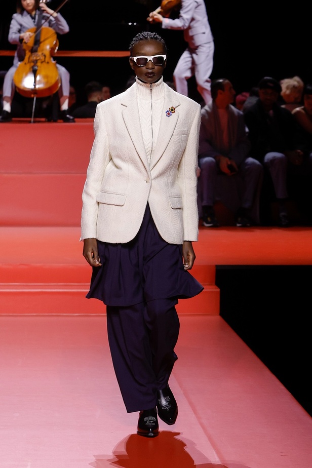 مجموعة KENZO لخريف وشتاء 2023 للنساء والرجال: مغامرة عبر الثقافات والعصور