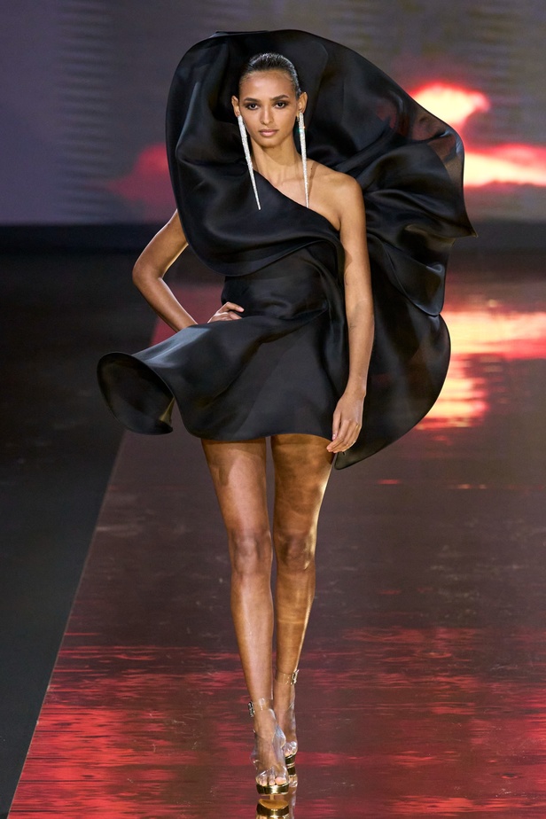 إرث البرازيل يلهم ستيفان رولاند في مجموعته الكوتور لربيع وصيف 2023 