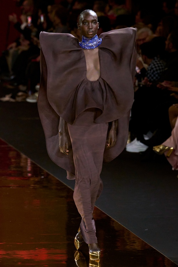 إرث البرازيل يلهم ستيفان رولاند في مجموعته الكوتور لربيع وصيف 2023 