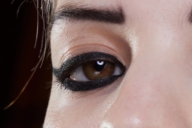 إحساس السنوات الأخيرة ينعكس على مجموعة Viktor&Rolf 