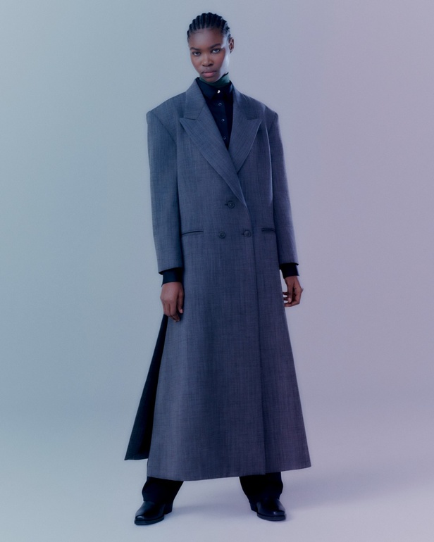 علامة القاسمي تسدل الستار عن مجموعتها الجديدة لموسم خريف وشتاء 2023 وتطلّ بنهجٍ أكثر شمولاً