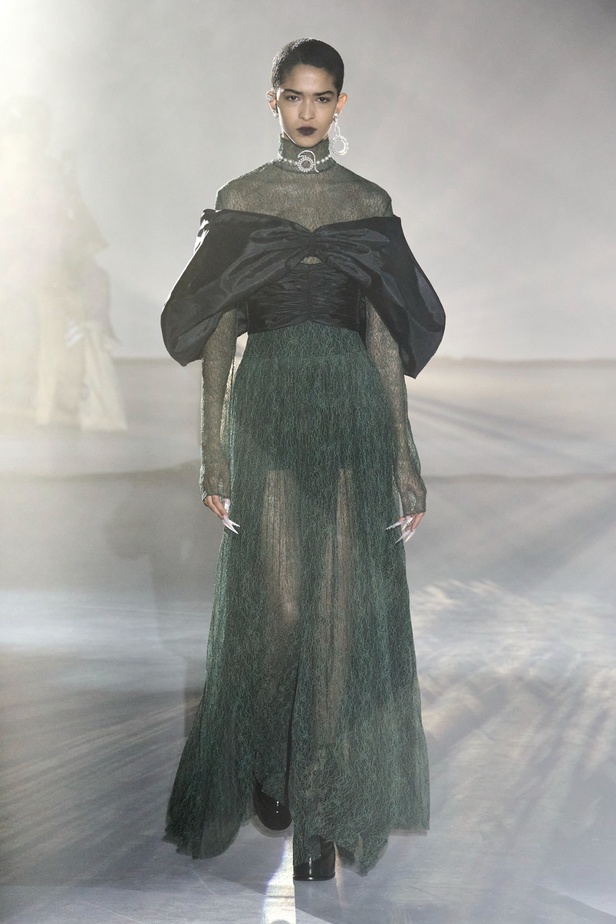 مجموعة Adeam لخريف وشتاء 2023-2024.