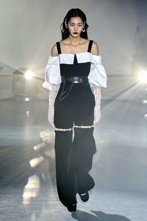 مجموعة Adeam لخريف وشتاء 2023-2024.