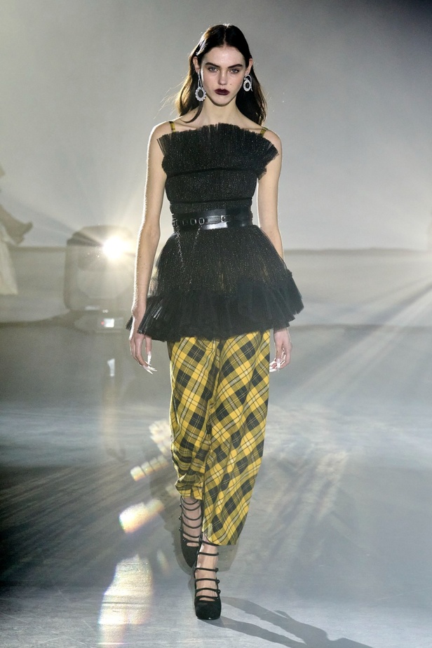 مجموعة Adeam لخريف وشتاء 2023-2024.