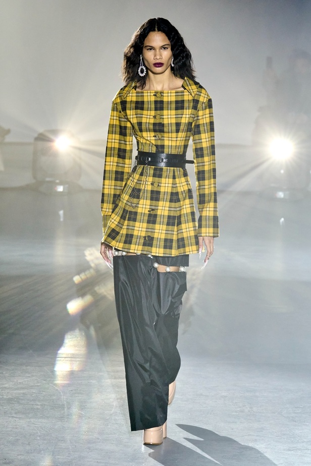 مجموعة Adeam لخريف وشتاء 2023-2024.