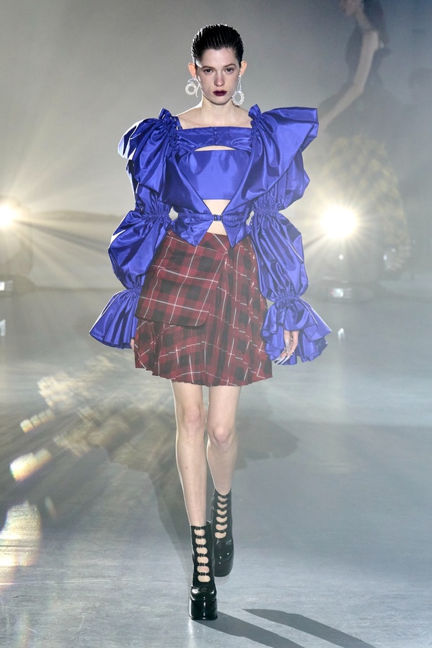 مجموعة Adeam لخريف وشتاء 2023-2024.