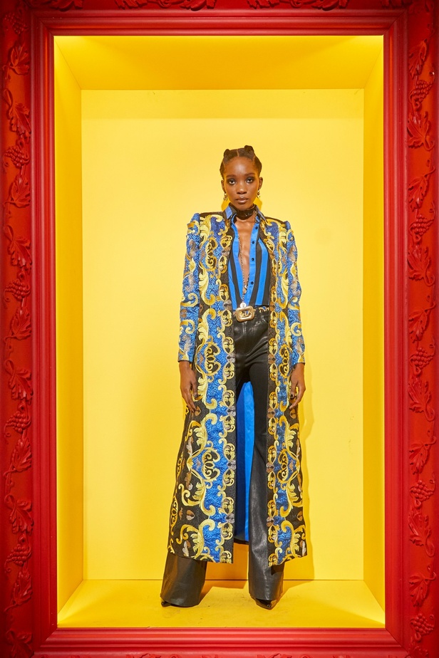 مجموعة دار Alice + Olivia by Stacey Bendet لخريف وشتاء 2023 - 2024