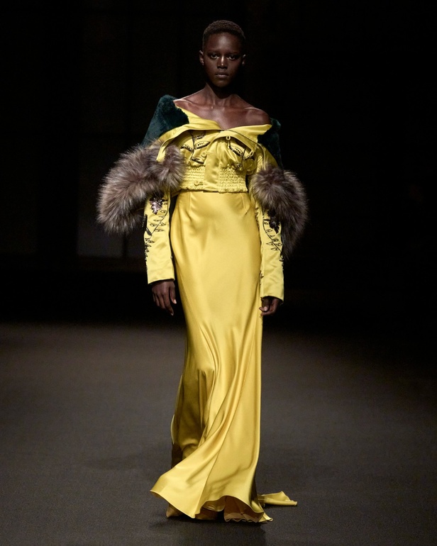 مجموعة Altuzarra لخريف وشتاء 2023-2024