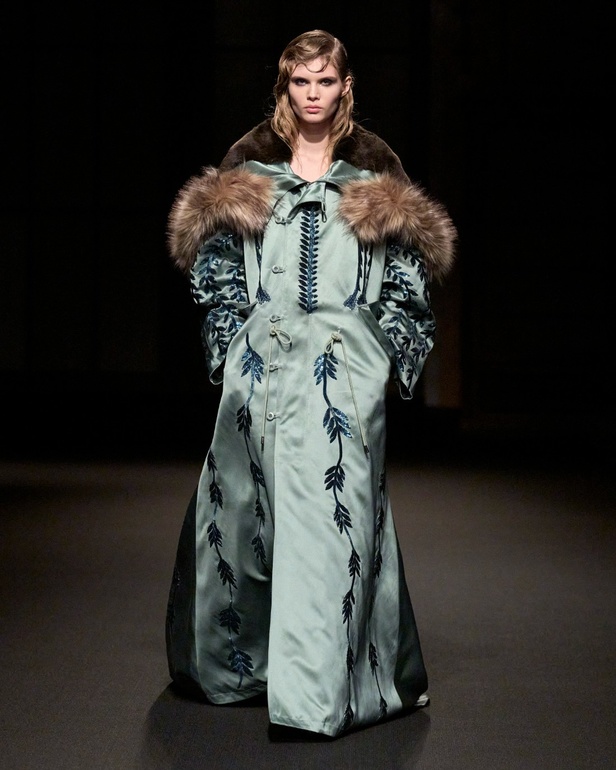 مجموعة Altuzarra لخريف وشتاء 2023-2024