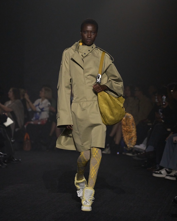 مجموعة Burberry لخريف وشتاء 2023-2024 