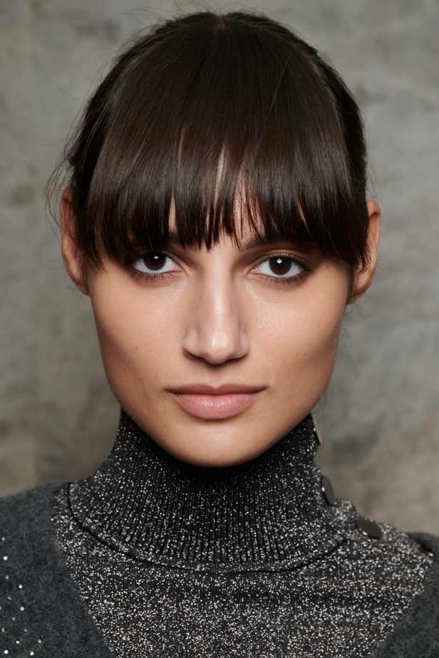 اطلالات جمالية من مجموعة Veronica Beard لخريف وشتاء 2023- 2024