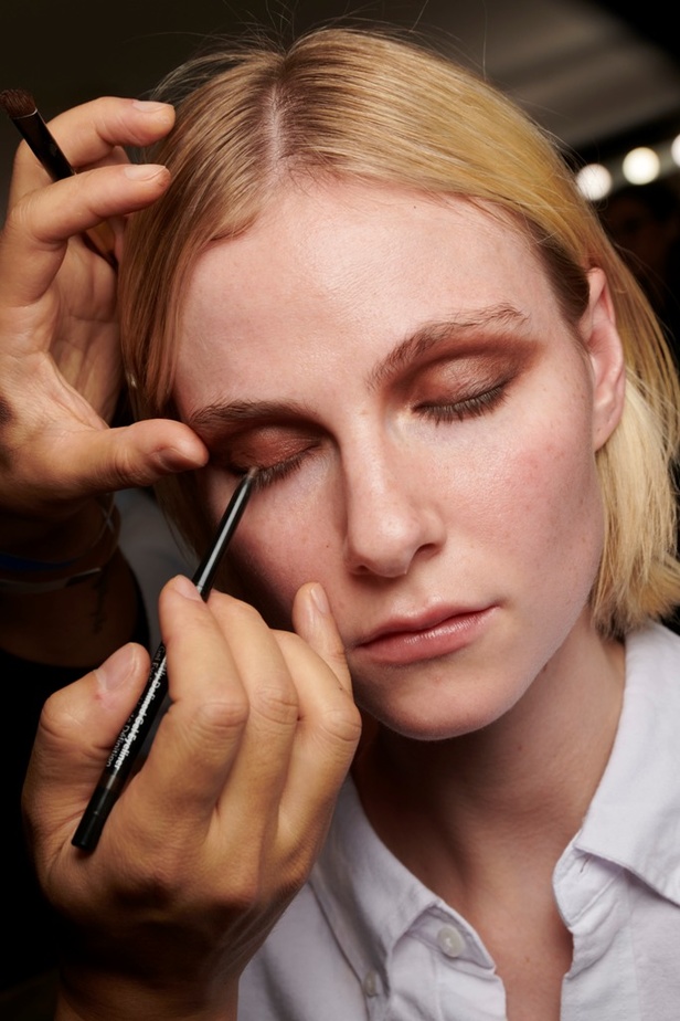 Veronica Beard تُطلق شعارها الجديد عبر مجموعتها لخريف وشتاء 2023- 2024