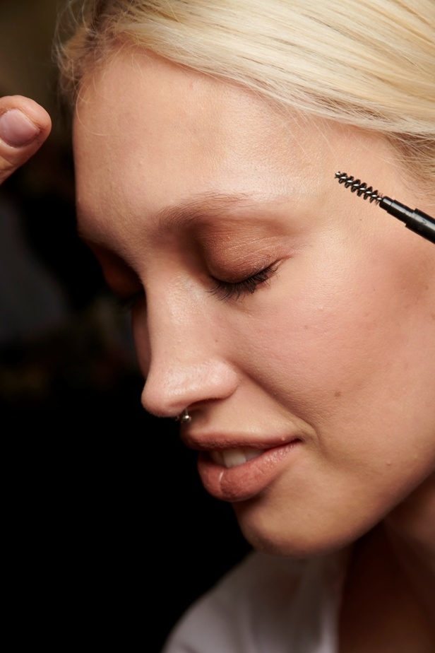 Veronica Beard تُطلق شعارها الجديد عبر مجموعتها لخريف وشتاء 2023- 2024