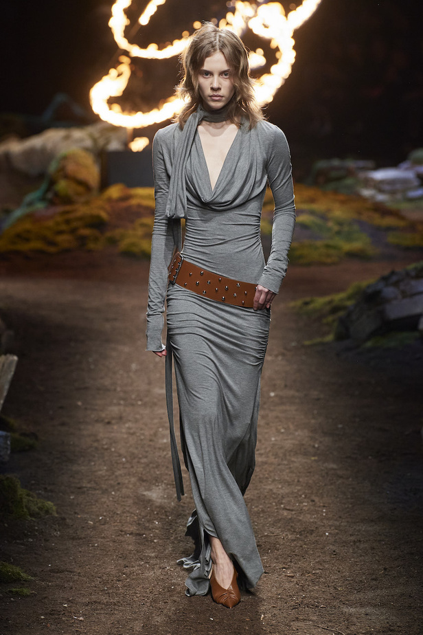 من مجموعة Blumarine لموسم خريف وشتاء 2023-2024