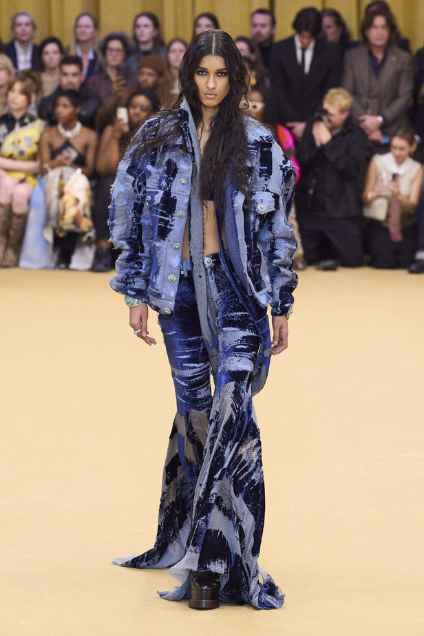 مجموعة Roberto Cavalli لخريف وشتاء 2024 في ميلانو