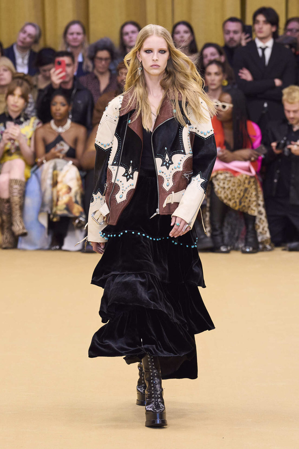 مجموعة Roberto Cavalli لخريف وشتاء 2024 في ميلانو