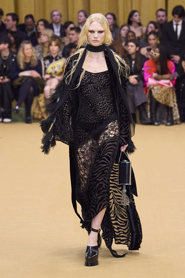 مجموعة Roberto Cavalli لخريف وشتاء 2024 في ميلانو