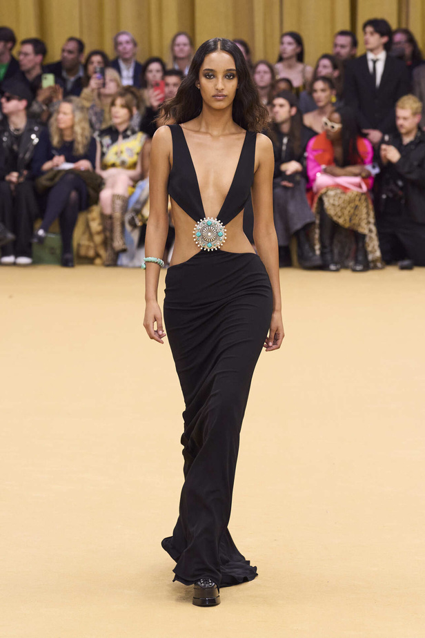 مجموعة Roberto Cavalli لخريف وشتاء 2024 في ميلانو