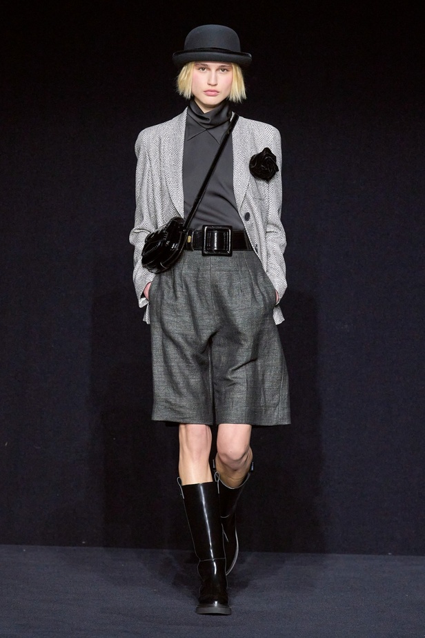 مجموعة Emporio Armani "سيرك الحياة"... إطلالات كلاسيكية بلمسة مرحة