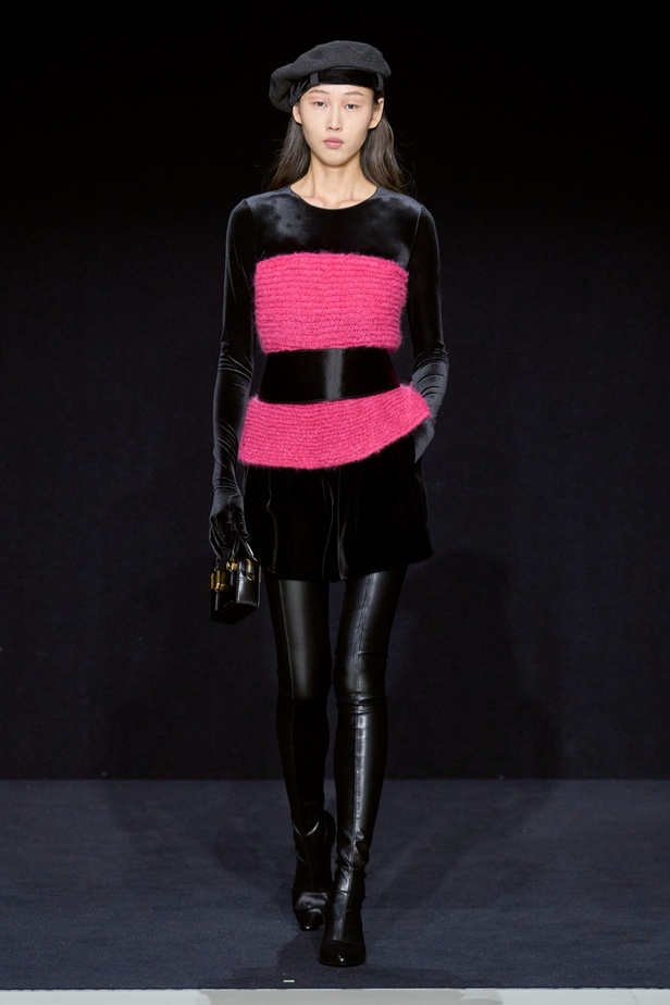 مجموعة Emporio Armani "سيرك الحياة"... إطلالات كلاسيكية بلمسة مرحة