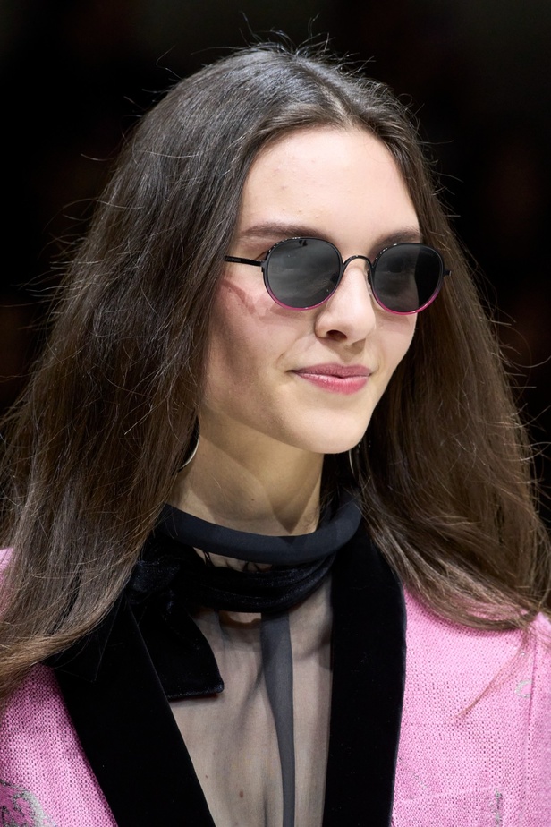 مجموعة Emporio Armani "سيرك الحياة"... إطلالات كلاسيكية بلمسة مرحة