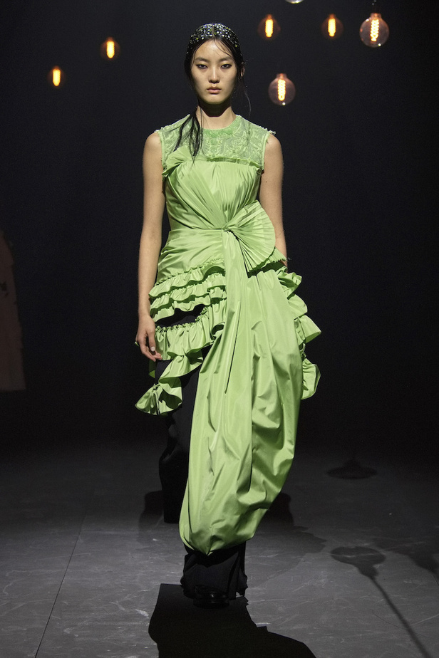 من مجموعة Erdem لموسم خريف وشتاء 2023-2024