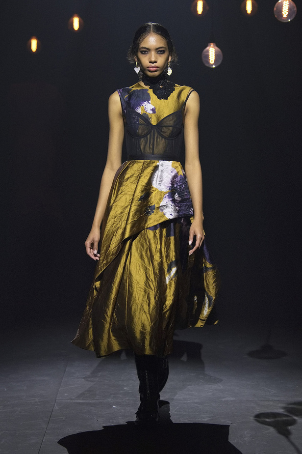 من مجموعة Erdem لموسم خريف وشتاء 2023-2024