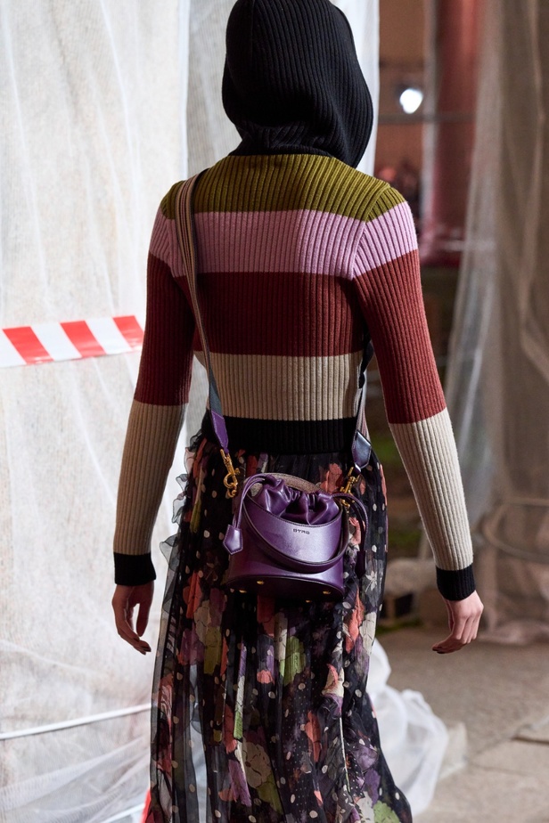 مجموعة Etro لخريف وشتاء 2023... عودة إلى الجذور واعتناق إرث المنسوجات الخاص بالدار 