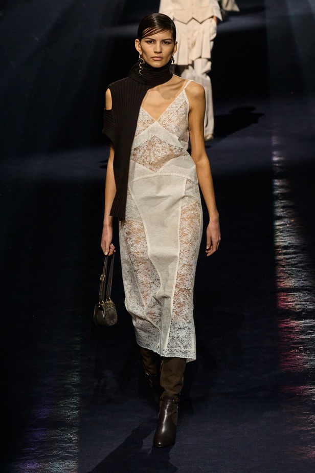 مجموعة Fendi لموسم خريف وشتاء 2023-2024