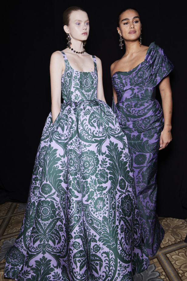 كواليس مجموعة كارولينا هيريرا لخريف 23 