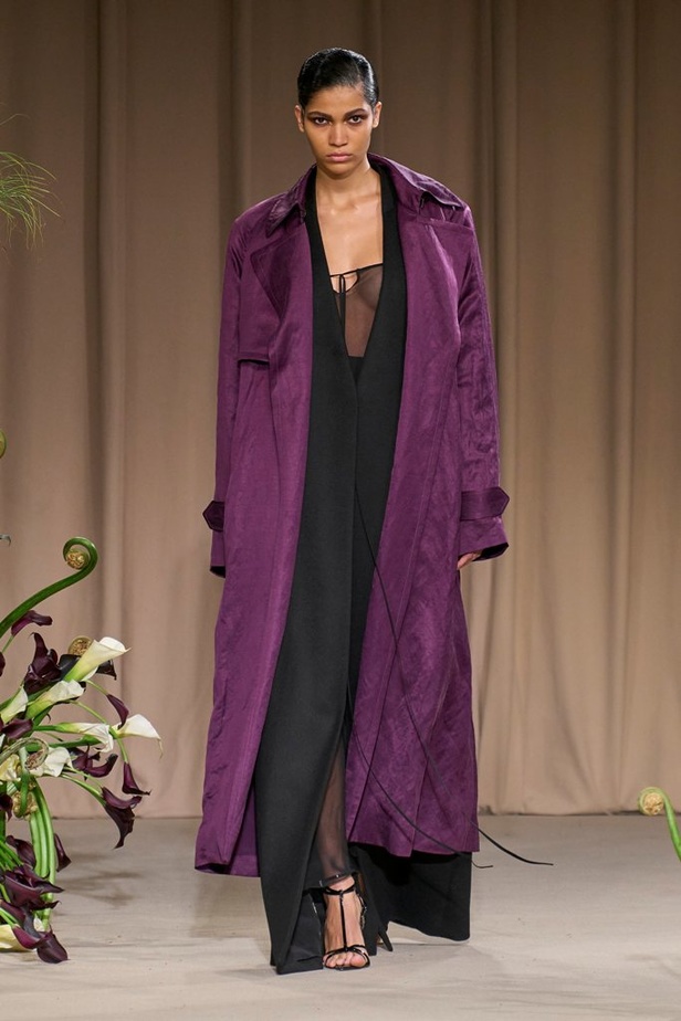 مجموعة دار Jason Wu لخريف وشتاء 2023 - 2024