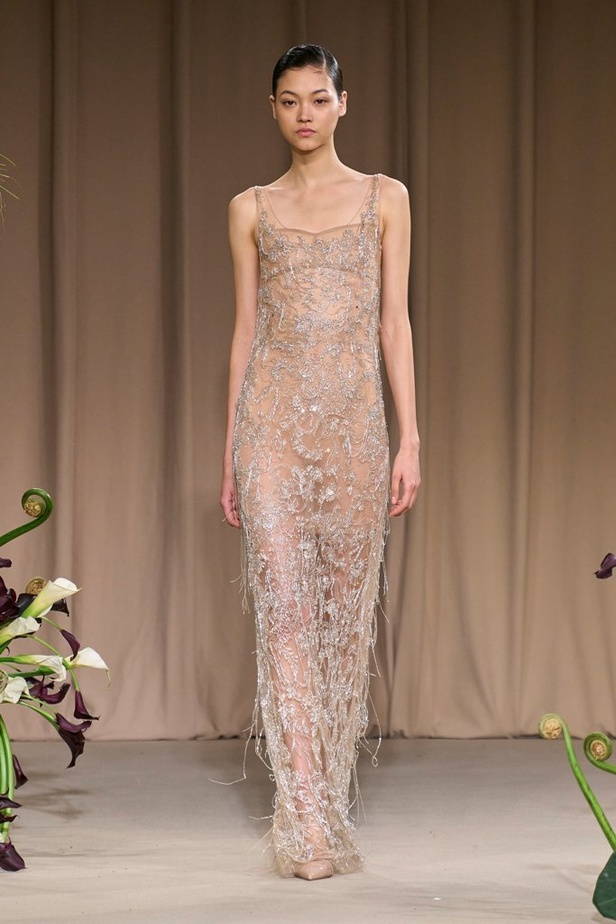 مجموعة دار Jason Wu لخريف وشتاء 2023 - 2024