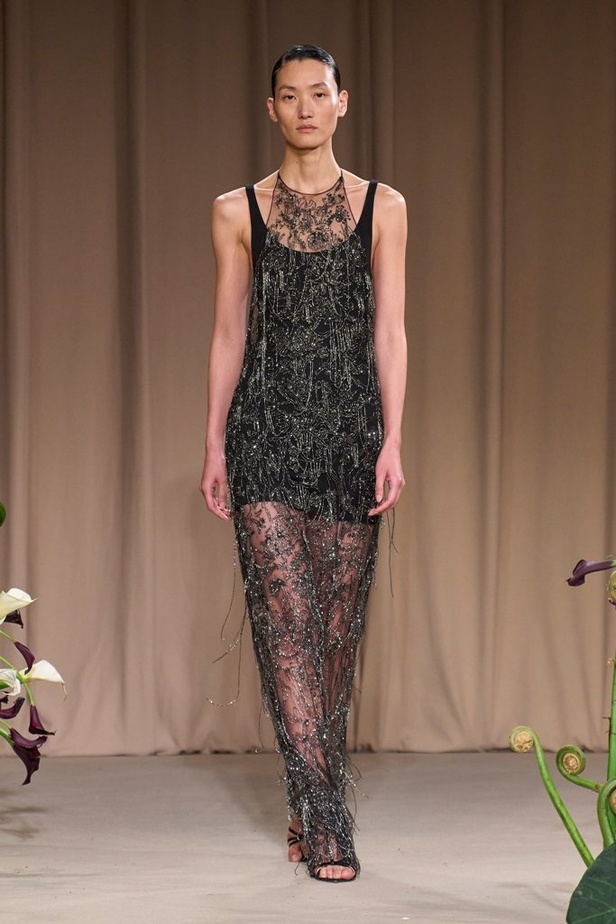 مجموعة دار Jason Wu لخريف وشتاء 2023 - 2024