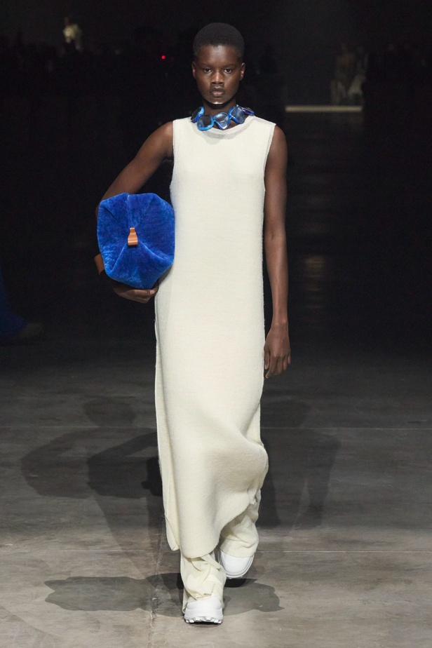 مجموعة Jil Sander عكست تصاميم أكثر جرأة مع الحفاظ على البساطة