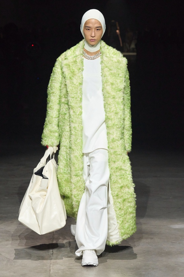 مجموعة Jil Sander عكست تصاميم أكثر جرأة مع الحفاظ على البساطة