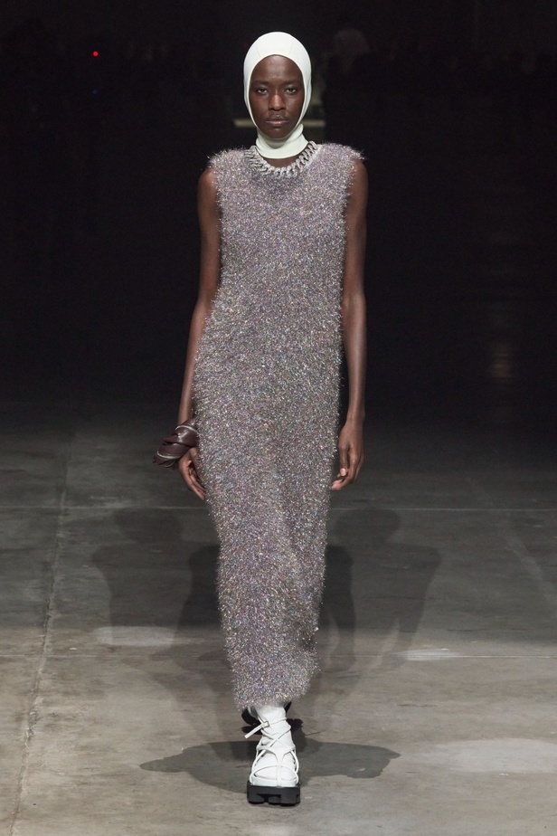 مجموعة Jil Sander عكست تصاميم أكثر جرأة مع الحفاظ على البساطة